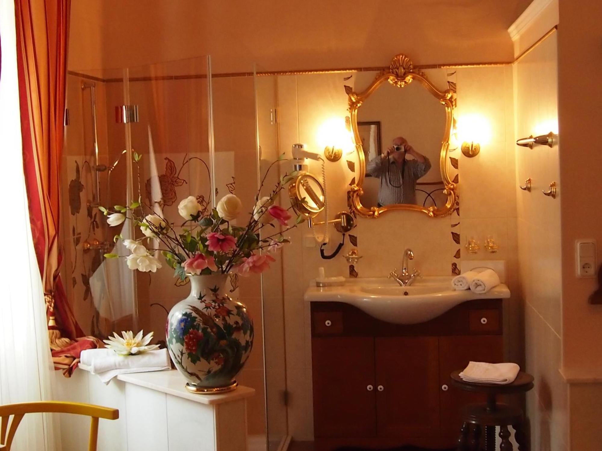 Boutique Hotel Ur-Wachau Weissenkirchen in der Wachau Habitación foto